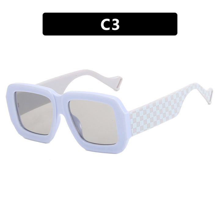 Dame moterik solbrille med kvadratisk design og stilig mønster Skanto