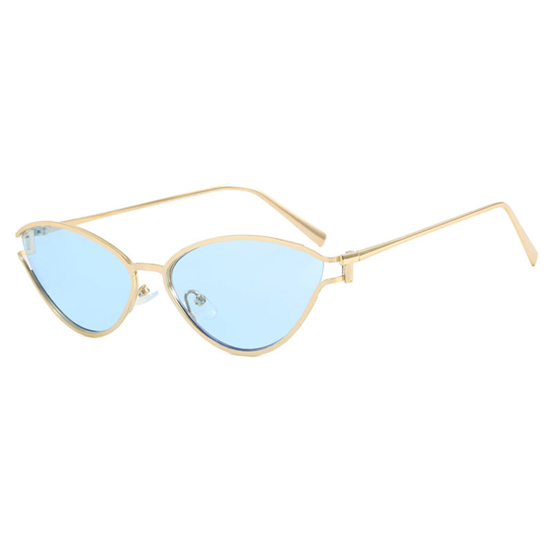 Dame Cat-Eye solbriller med beskyttende UV-filter og elegant metallramme Skanto