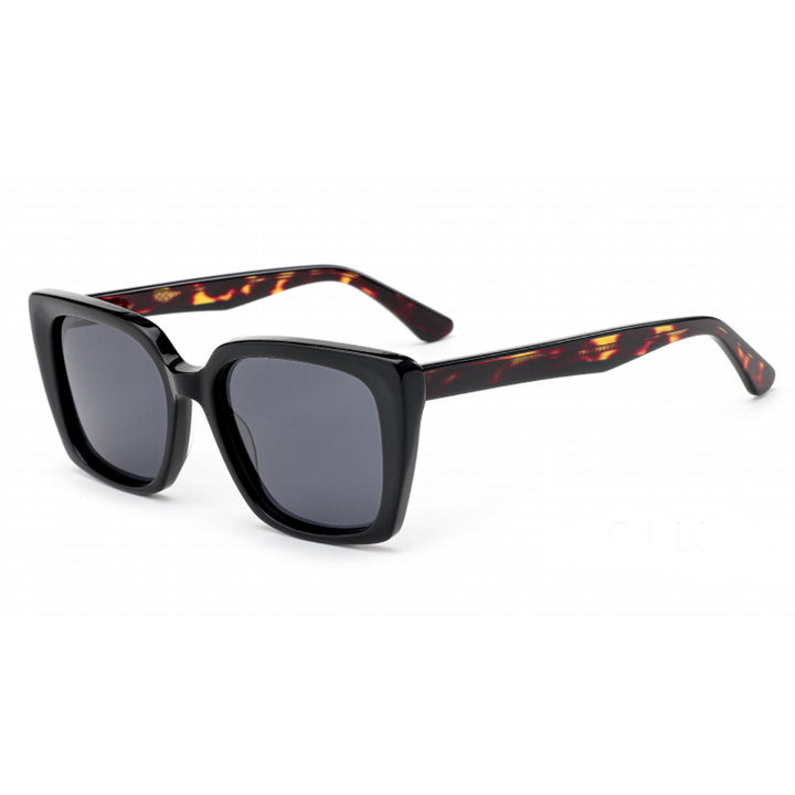 Damer oversized solbriller med matt finish og stilige detaljer Skanto