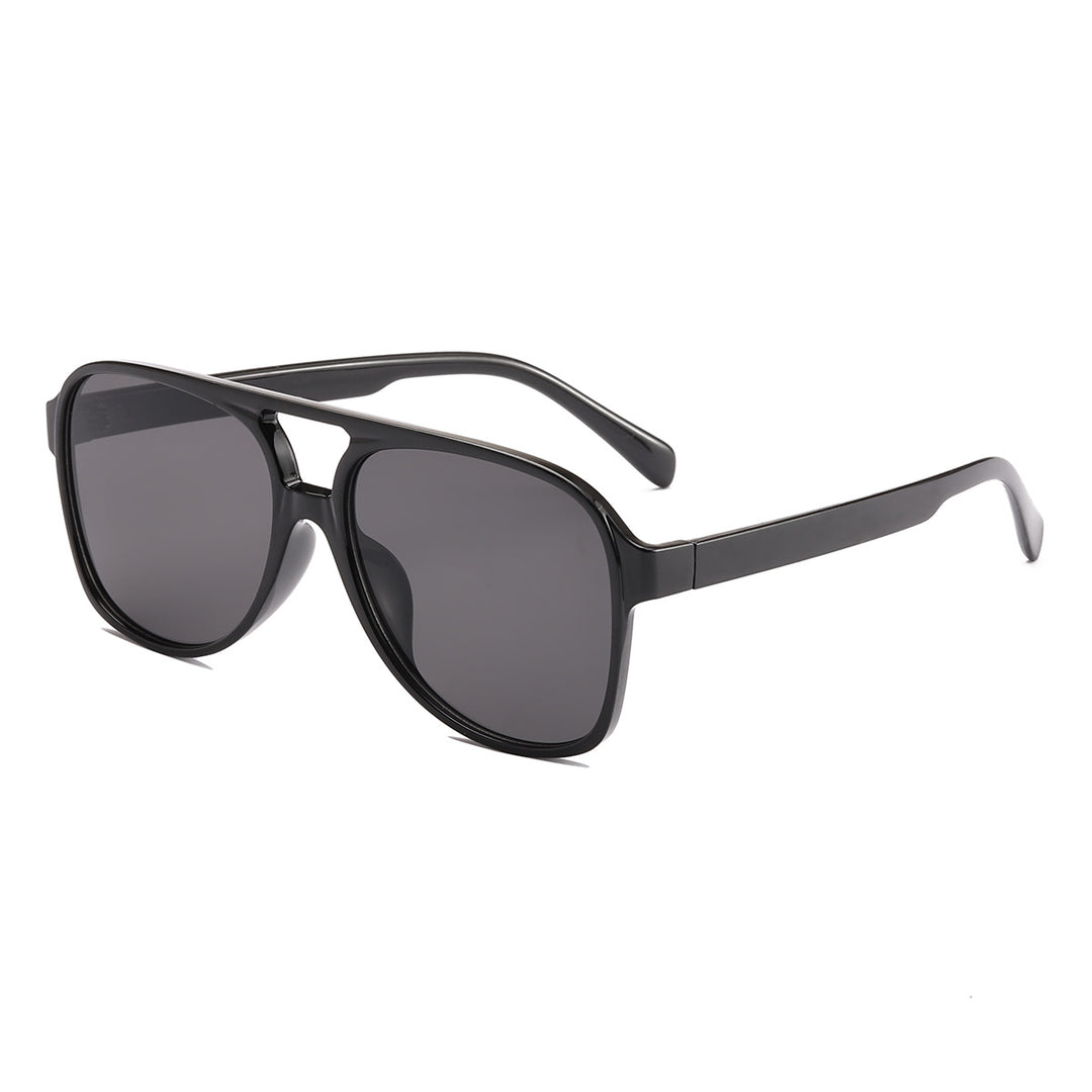 Dame moteriktig kvadratisk solbrille med bred ramme Skanto