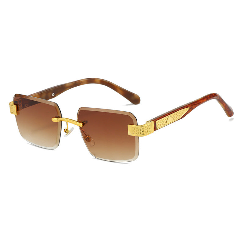 Damer elegant solbrille med luksuriøs, glitrende ramme Skanto