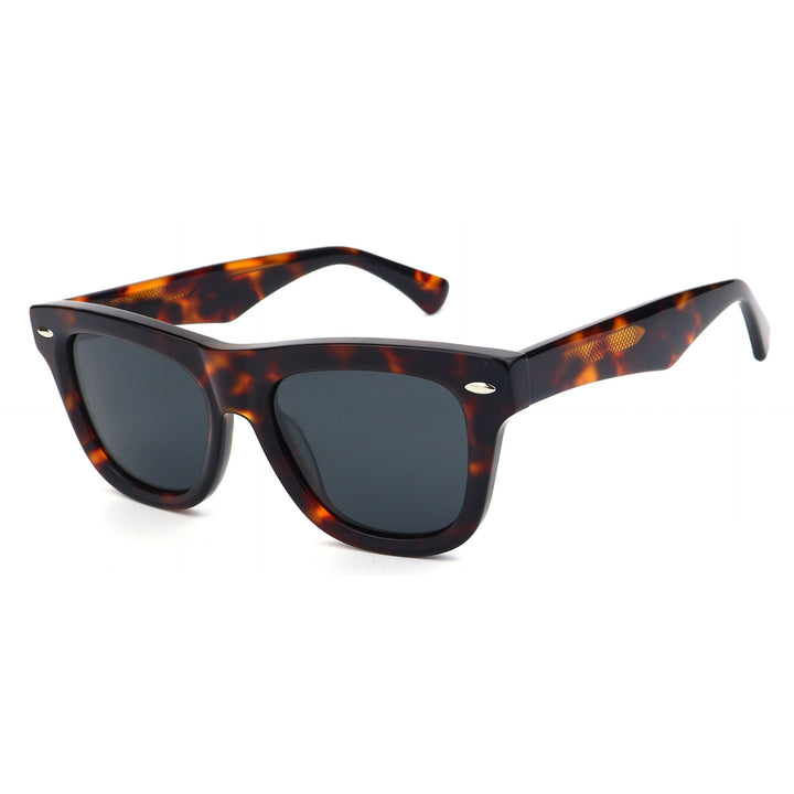 Dame solbrille i klassisk design med kraftig UV-beskyttelse Skanto