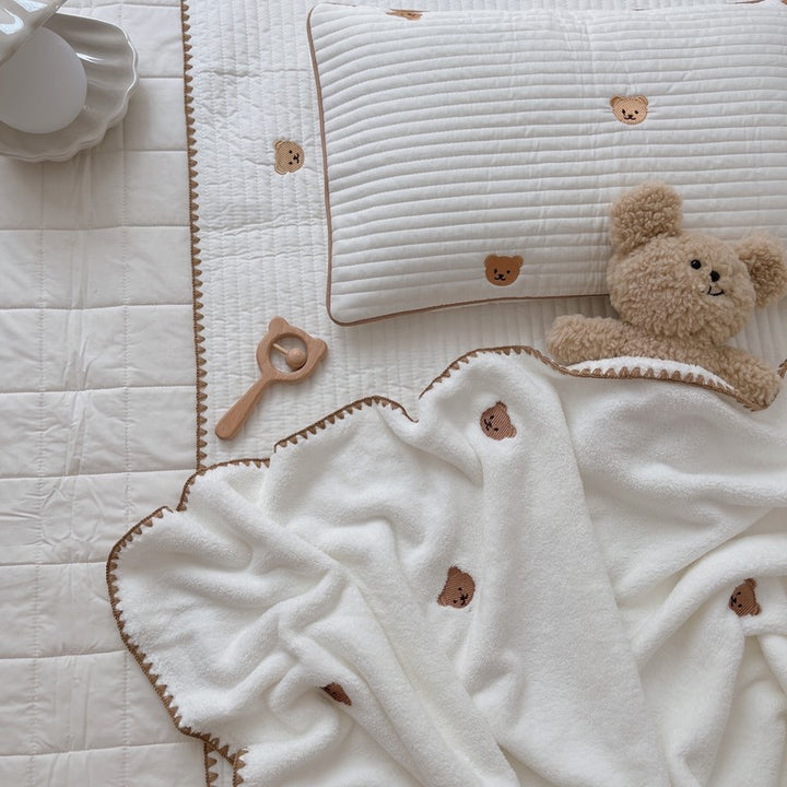 Unisex koseserie med søte bjørnmotiver Skanto