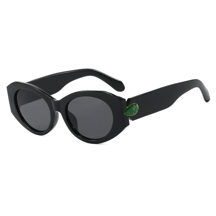 Dame elegant solbrille med stilige konturer Skanto
