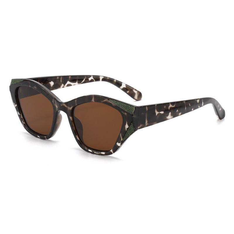 Dame modische oversized solbriller med glitrende aksenter Skanto