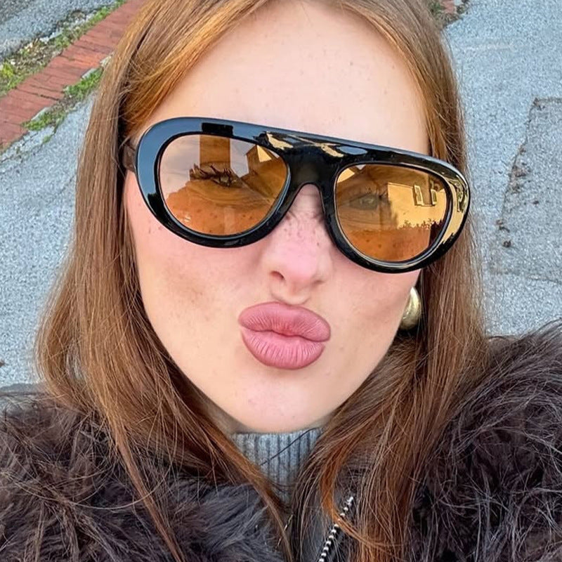 Dame moteriktig oversized solbriller med beskyttende UV-filter Skanto