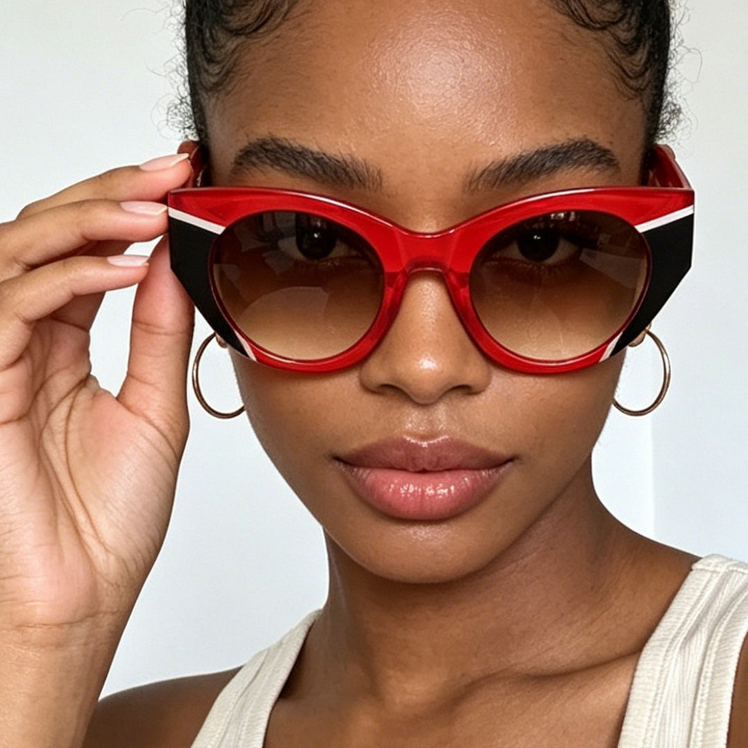 Dame moteriktig solbrille med unik leoprint Skanto