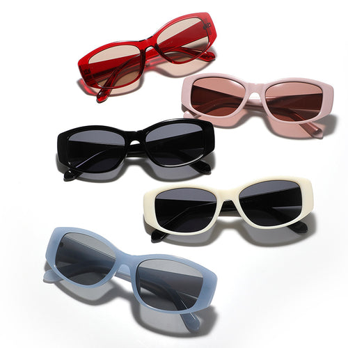 Dame moteriktig katteøye-solbrille med holografisk design Skanto