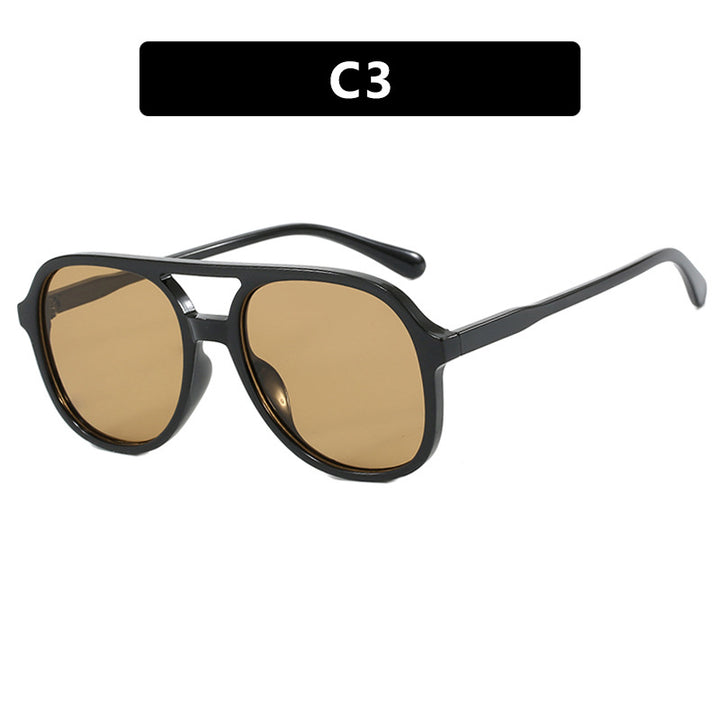 Dame solbrille med elegant skilpaddemønster og UV-beskyttelse Skanto