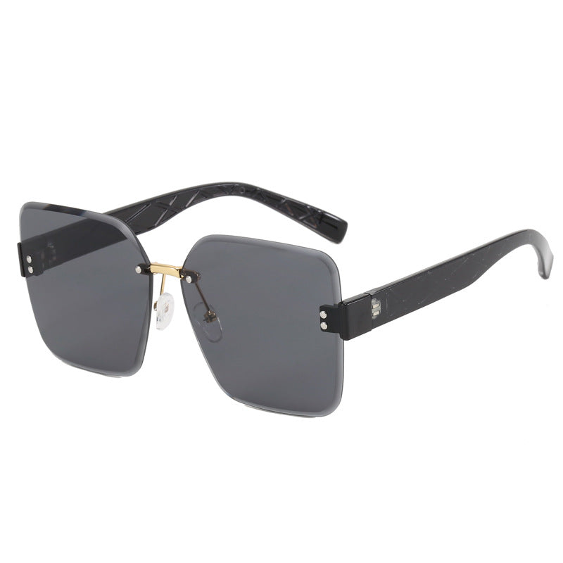 Damer oversized kvadratisk solbrille med moderne dekor Skanto