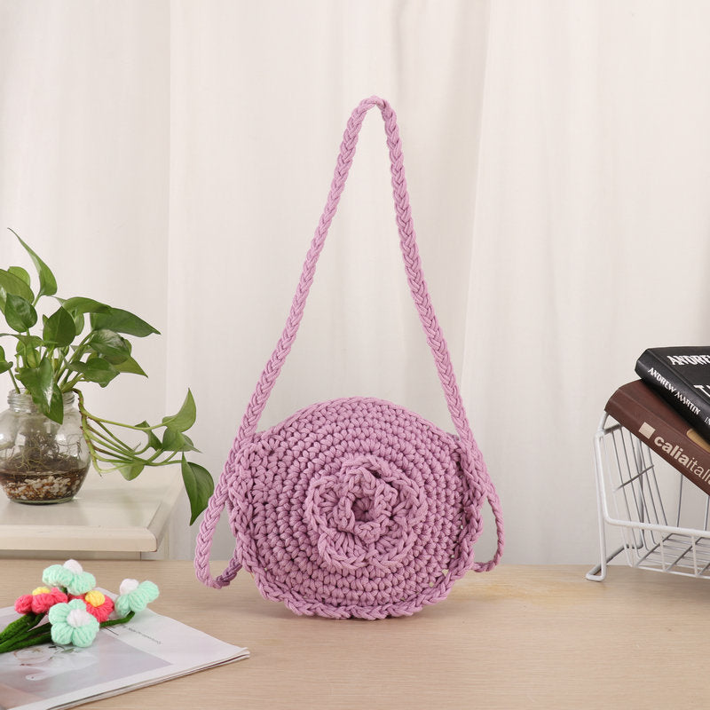 Håndlaget skulderveske med unikt blomsterdesign Skanto