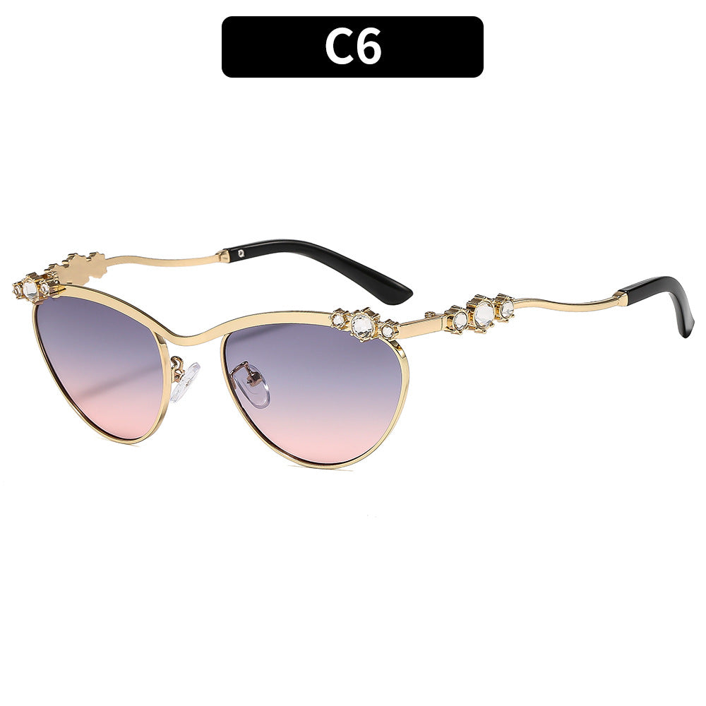 Dame Designer-solbrille med glitrende detaljer Skanto