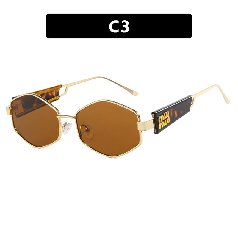Dame geometrisk solbrille med moteriktig design og UV-beskyttelse Skanto