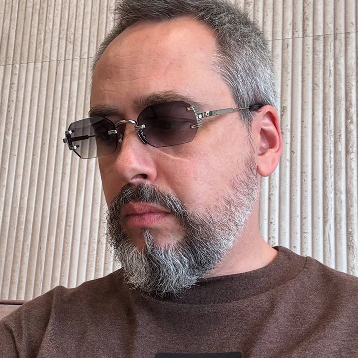 Damer geometrisk solbrille med luksuriøs metallramme og beskyttende UV-filter Skanto
