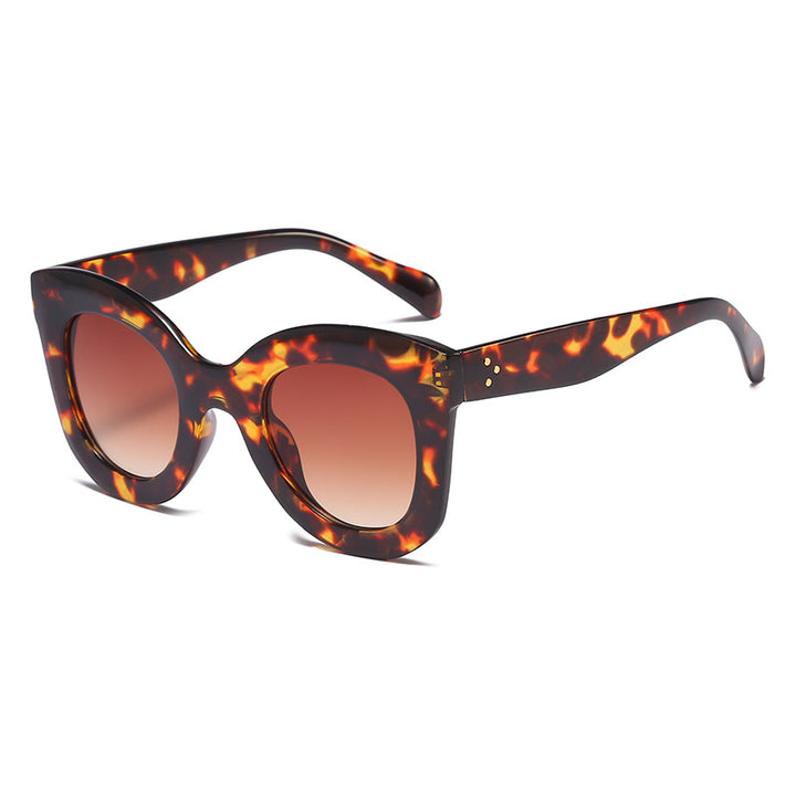 Dame Elegant oversized solbrille med utsøkt ramme Skanto