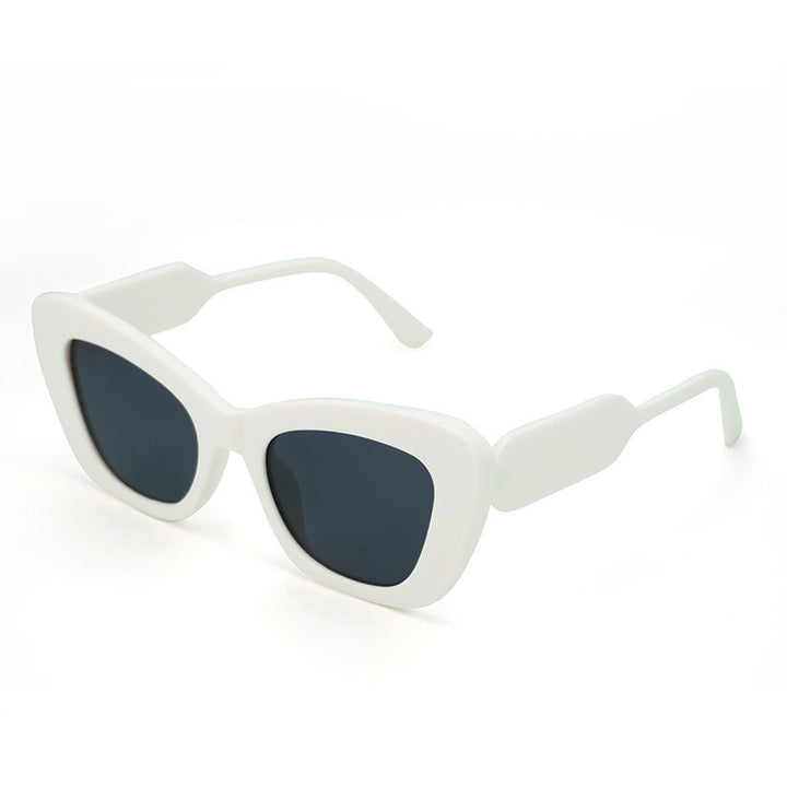 Dame Cat-Eye solbriller med stilige detaljer Skanto