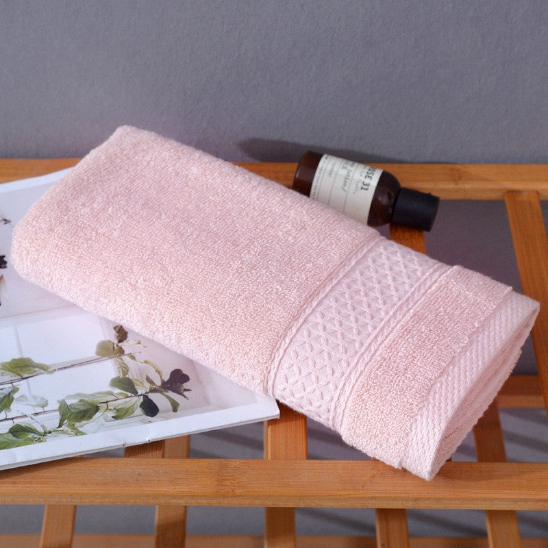 High-quality terry bath towel with elegant texture Skanto