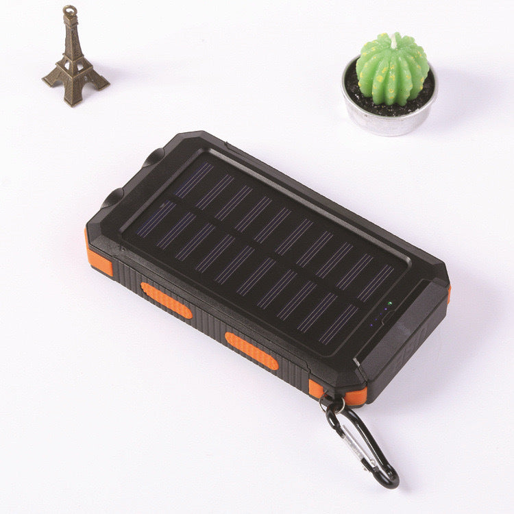 Solcelledrevet powerbank med robust design og innebygd hurtigladefunksjon Skanto
