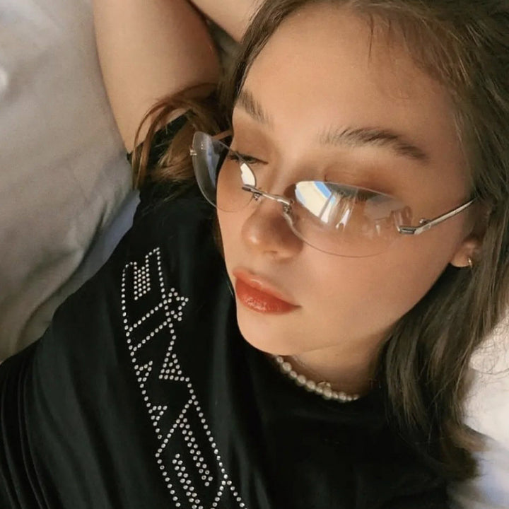 Dame moteriktig solbrille i elegant halvramme-B design Skanto