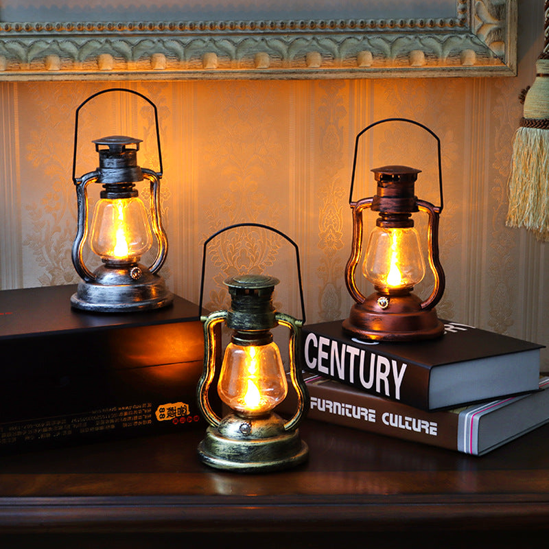 Vintage Stil Solar LED Hurrikan Laterne Med Glasskamin Og Metalhåndtak Skanto