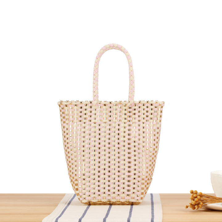 Basket bag with modern net design Skanto