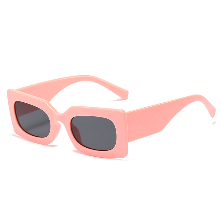 Dame modische solbrille i kantet design Skanto