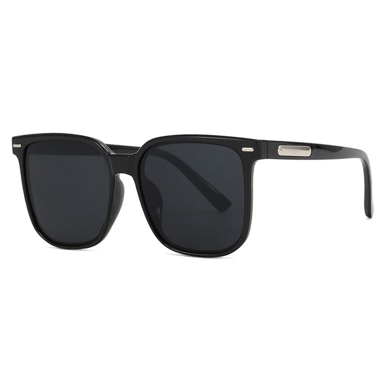 Dame firkantet solbrille med robust ramme og polarisert glass Skanto