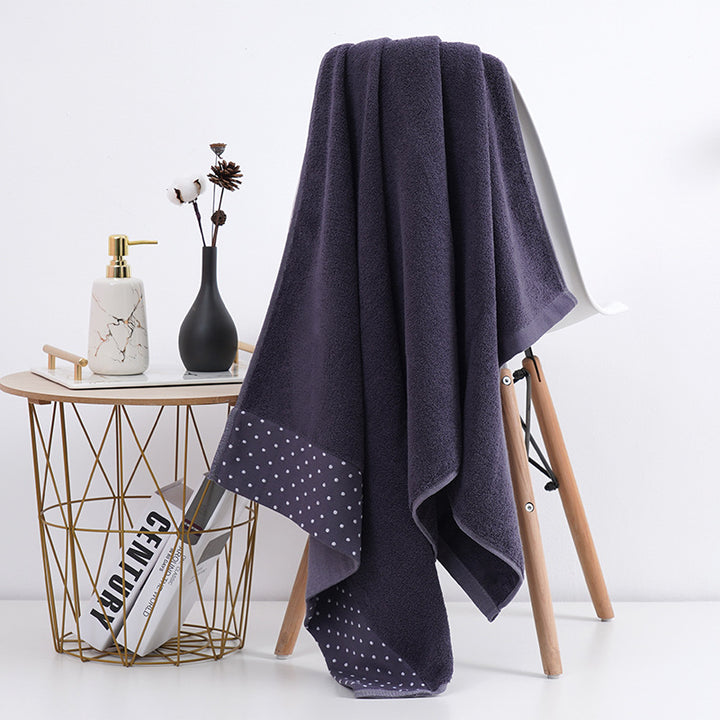 High-Quality Bath Towel with Elegant Border Skanto