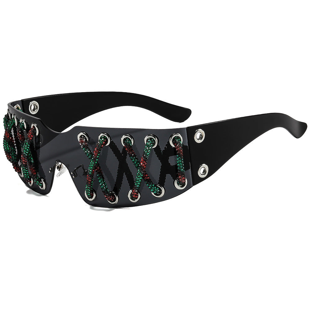 Dame futuristisk design solbrille med unik dekor Skanto