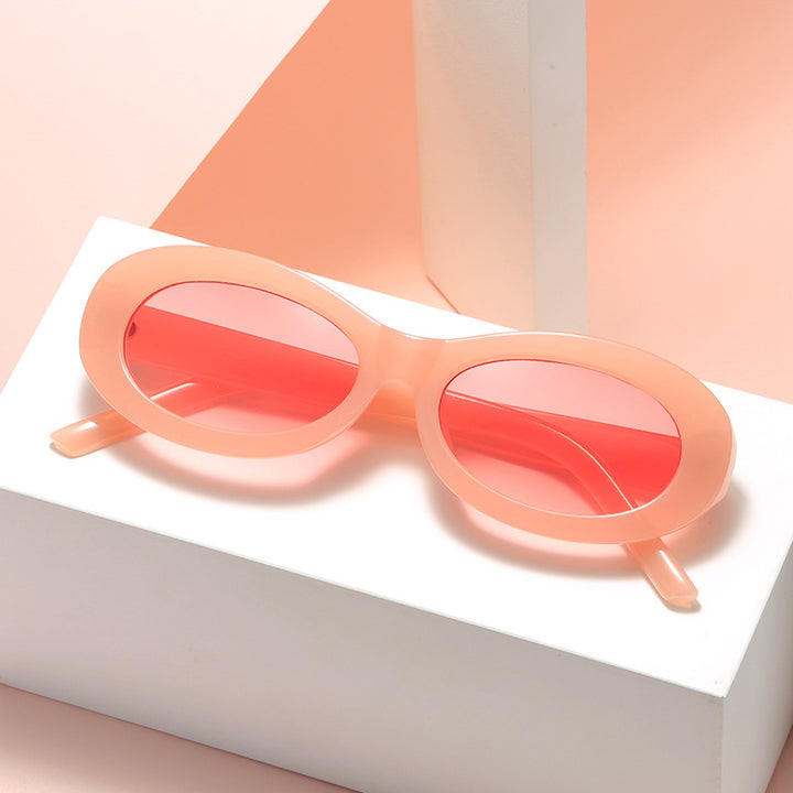 Dame trendy ovale solbriller med UV-beskyttelse og innovativ design Skanto