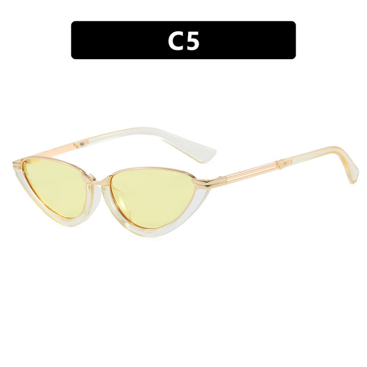 Dame futuristiske Cat-Eye solbriller med gyldne detaljer Skanto