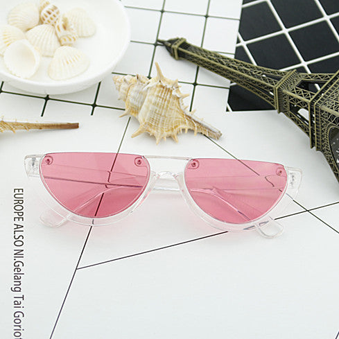 Dame Cat-Eye Briller med markant ramme og speilbelagte glass Skanto