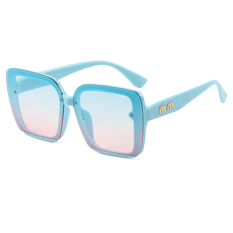 Dame moteriktig kvadratisk solbrille med gradientlinser Skanto