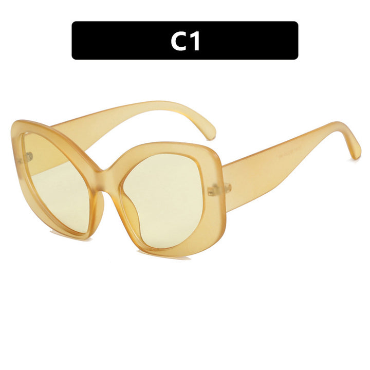 Dame elegant oversized solbrille med markant design Skanto