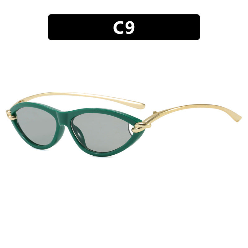 Damen Cat-Eye solbriller med elegant metallramme og beskyttende UV-filter Skanto