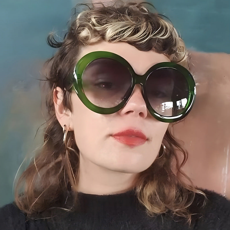 Dame moteriktig solbrille med stor ramme og UV-beskyttelse Skanto