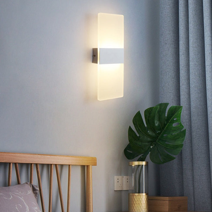 Skanto | CenturyGlow – Mid-Century Vegglampe for Tidløs Stil