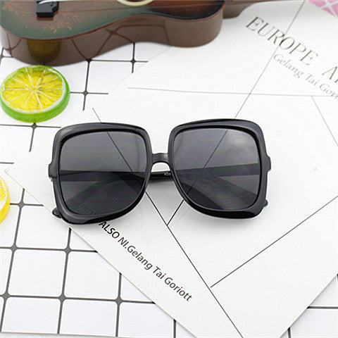 Dame Geometrisk Solbrille i moderne design Skanto