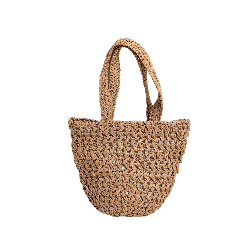 Flettet Bast-crossbody bag med romslig innvendig kapasitet Skanto