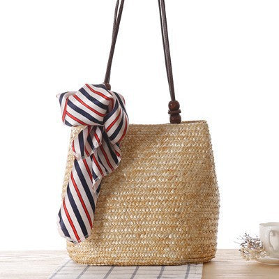 Elegant basket bag with stylish ribbon detail Skanto