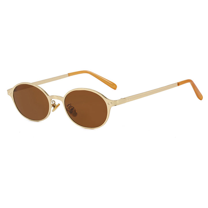 Dame rund brille med filigran metallramme og behagelige nesepads Skanto
