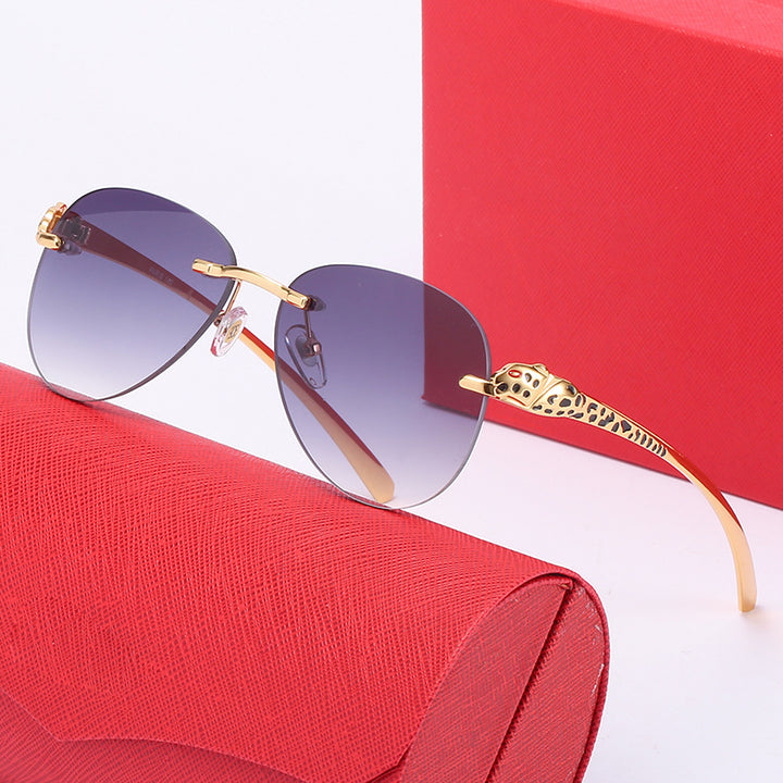 Dame elegant Pilot solbrille med luksuriøs gullramme og beskyttende linser Skanto