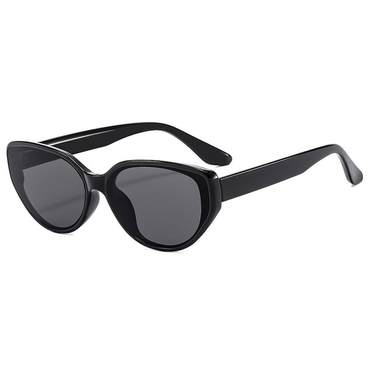 Dame moteriktig solbrille i elegant cat-eye stil Skanto