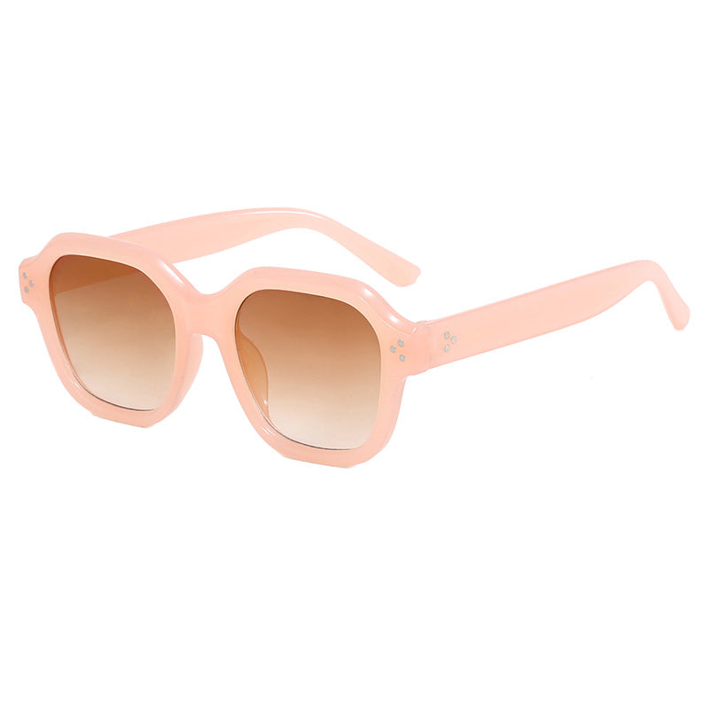 Dame moteriktig firkantet solbrille med speilende glass Skanto