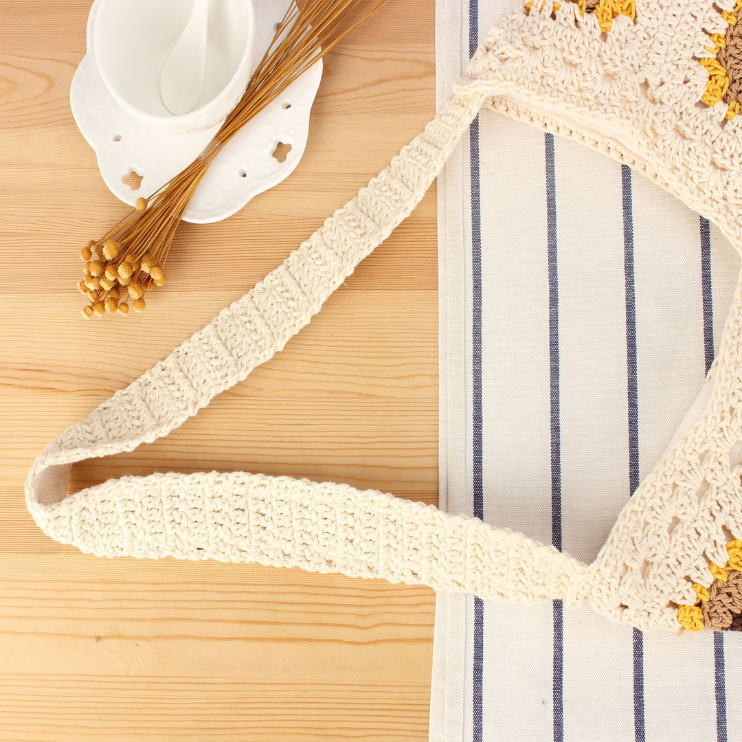Hand-knotted tote bags with floral crochet patterns Skanto