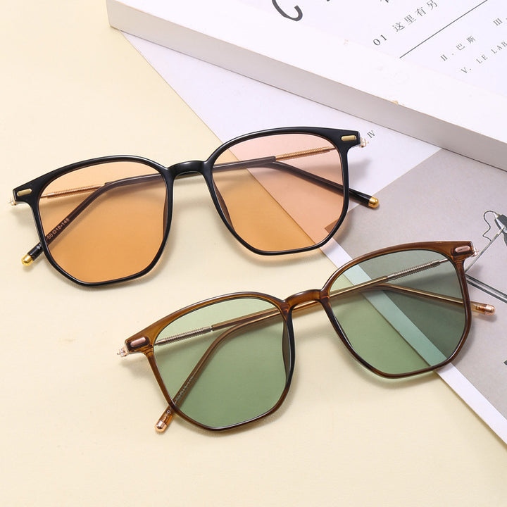 Dame Modisk Brille i tidløs kvadratisk design Skanto