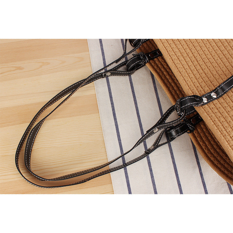 Elegant Beach Bag in Woven Natural Material with Stylish Leather Accents Skanto