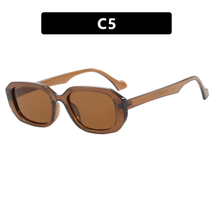 Dame moteriktig solbrille med elegant geometrisk design Skanto