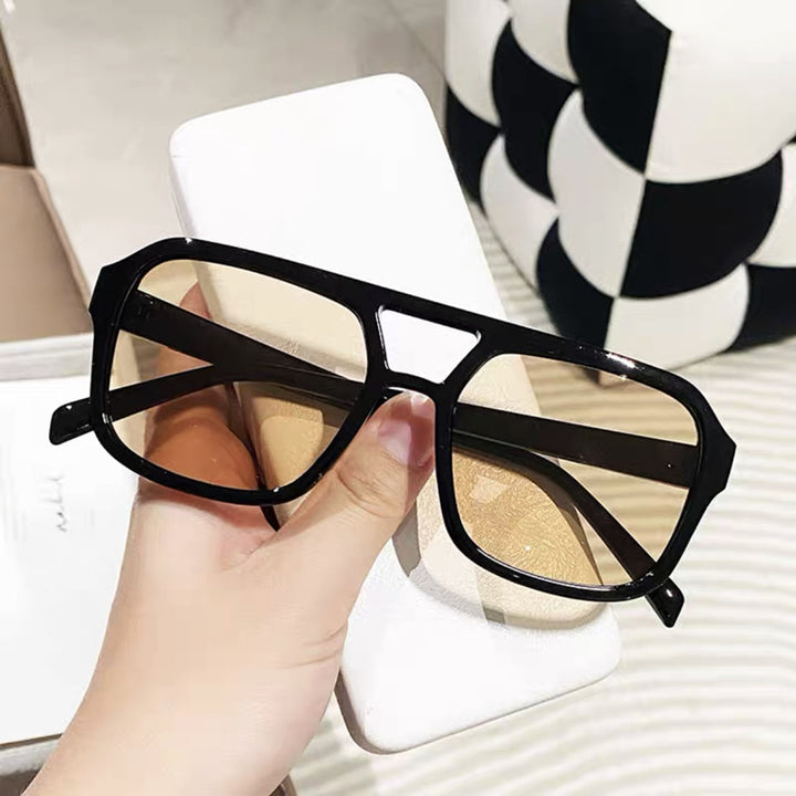 Dame modische Oversized-solbrille med iøynefallende mønster Skanto