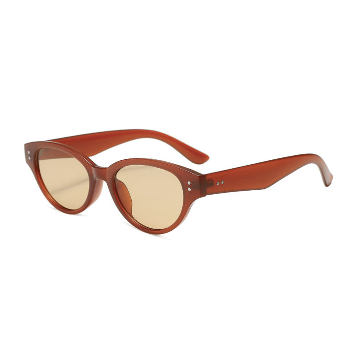 Dame Cat-Eye solbriller med elegant plastisk ramme og UV-beskyttelse Skanto